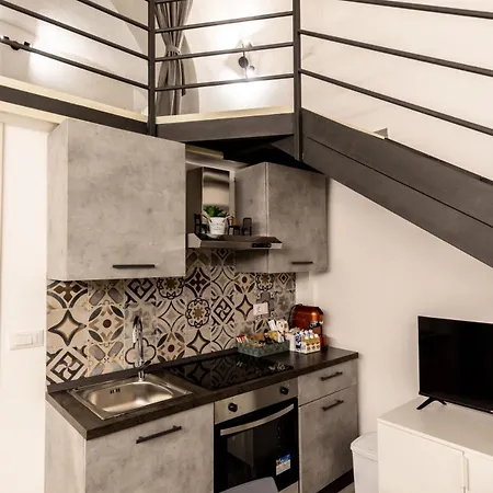 For 6 With Jacuzzi In The Center Of Apartment Catania